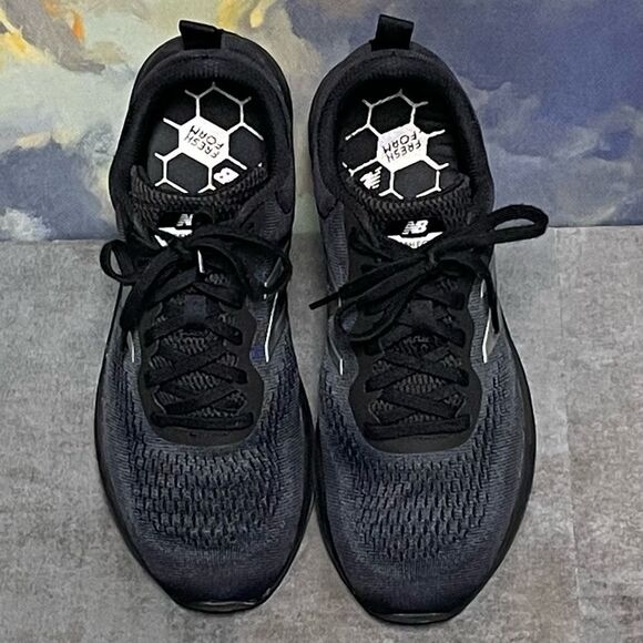 New Balance Fresh Foam Arishi V3 Women's Black Running Shoes Size 11B - Picture 15 of 16